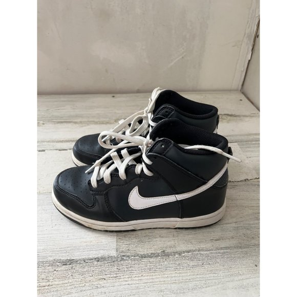 Nike DH9753-001 children’s black and white lace-up high tops - Picture 4 of 5